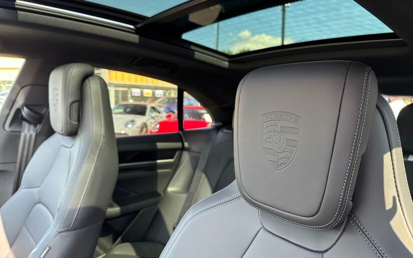 Porsche Macan 100Kwh Gts Black #24