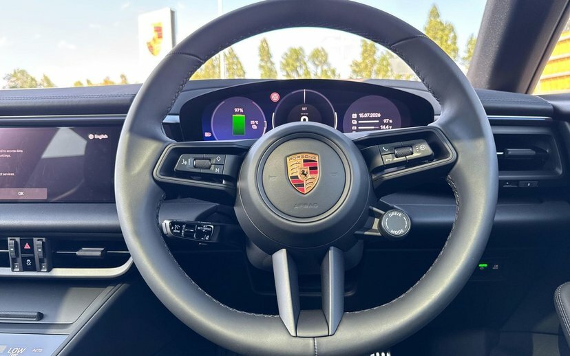 Porsche Macan 100Kwh Gts Black #20