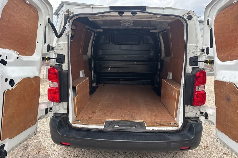 Peugeot Expert 2.0 Bluehdi 1250 Professional Plus Standard Panel Grey #2