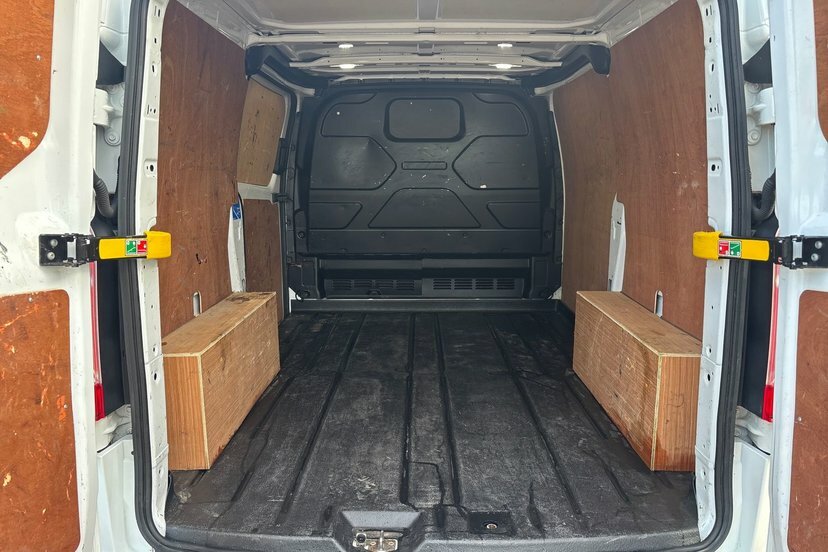 Ford Transit Custom 2.0 280 Ecoblue Limited Panel Van Manua White #2