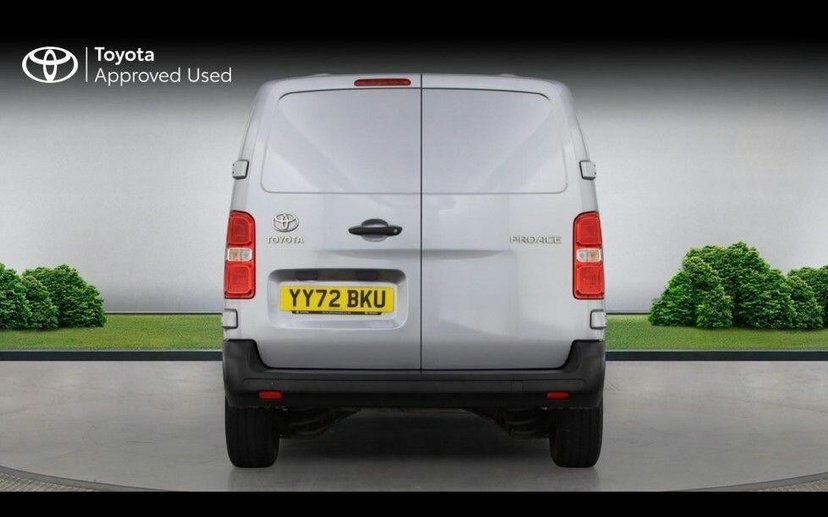 Toyota PROACE 2.0D Icon Medium Panel Van Mwb 6Dr  #6