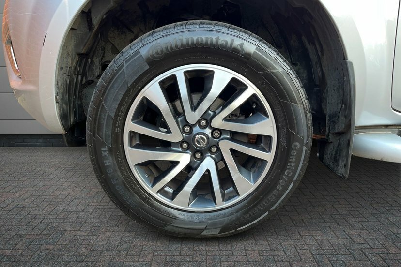 Nissan Navara Dci Tekna Shr Dcb Grey #5