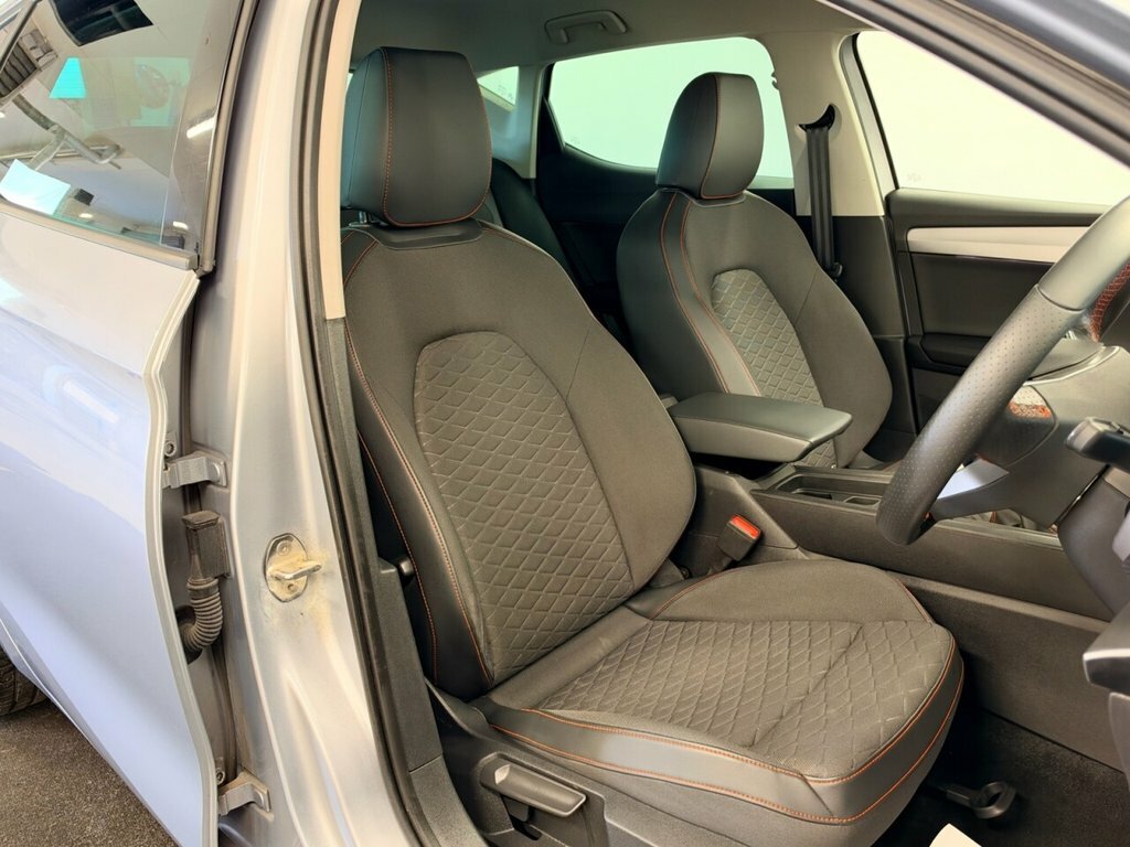 Seat Leon Hatchback DE71KHC Grey #3