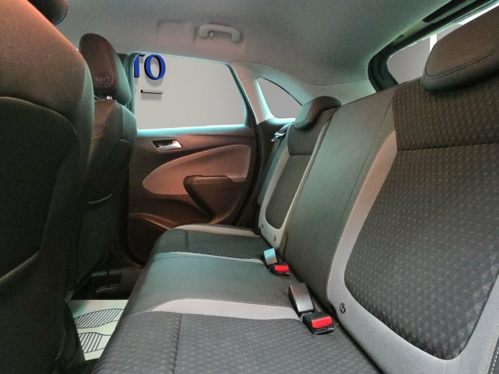 Vauxhall Crossland X 1.2 Se White #24