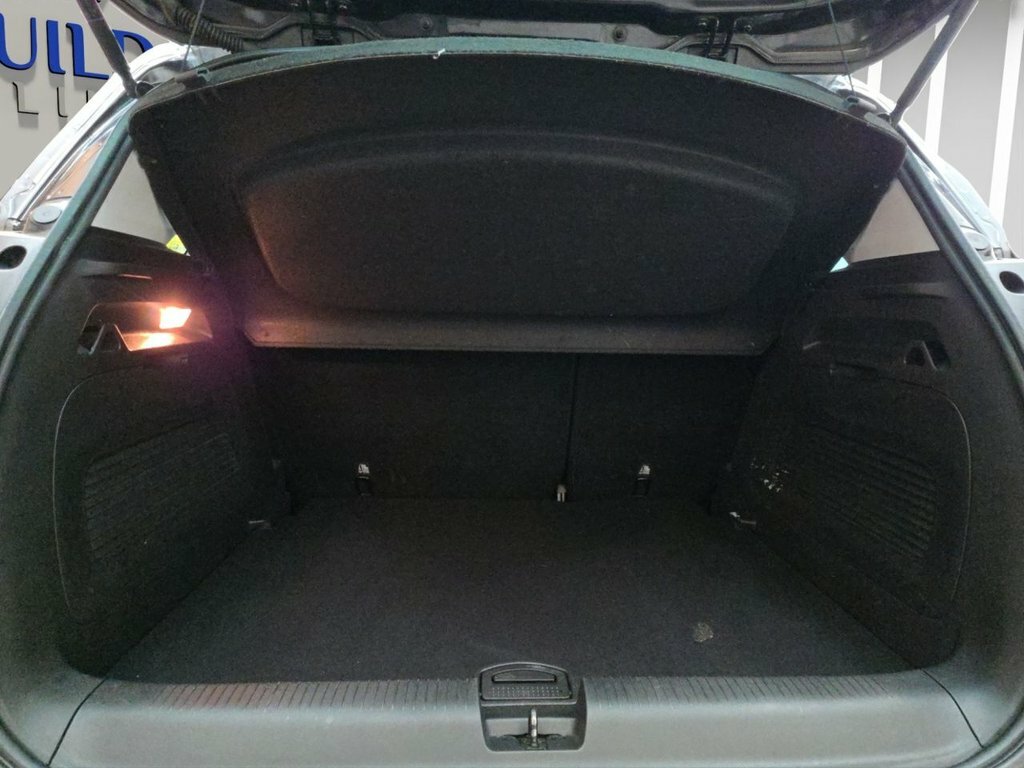 Vauxhall Crossland X 1.2 Se White #27