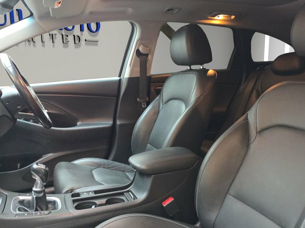 Hyundai I30 1L Premium Se White #22