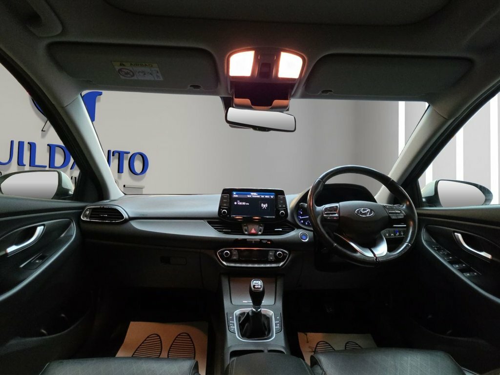 Hyundai I30 1L Premium Se White #15