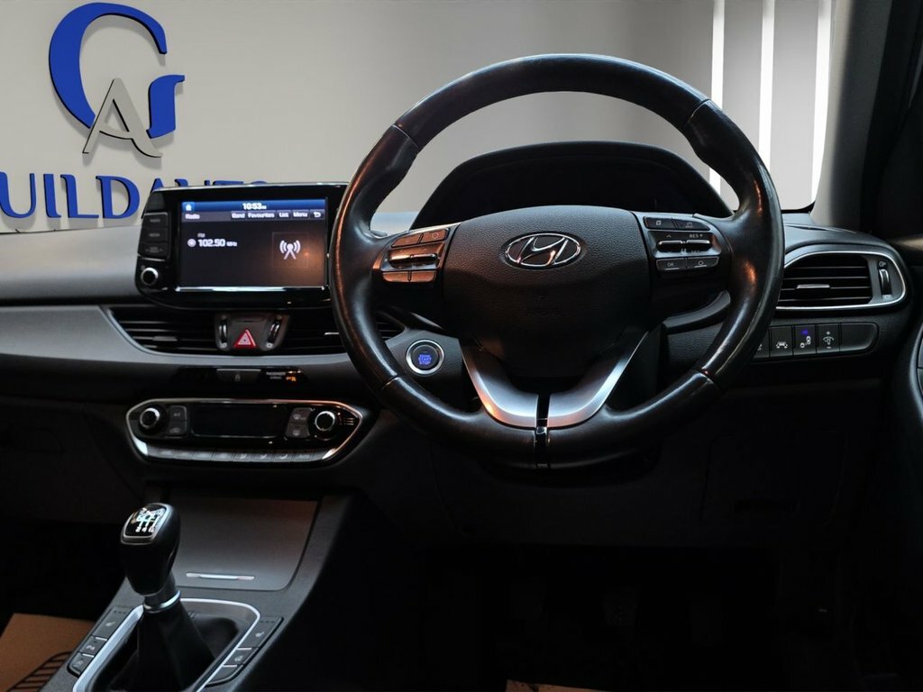 Hyundai I30 1L Premium Se White #16