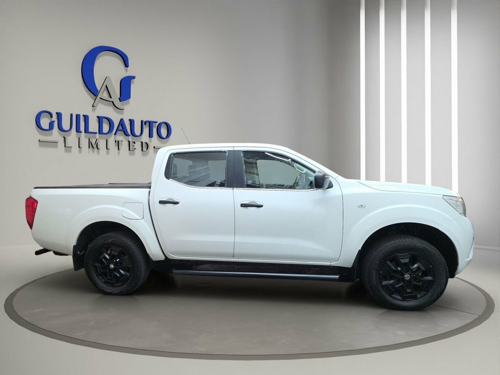 Nissan Navara 2.3L Visia White #6