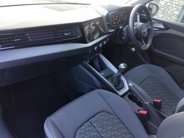 Audi A1 Sport 30 Tfsi 110 Ps 6-Speed White #2