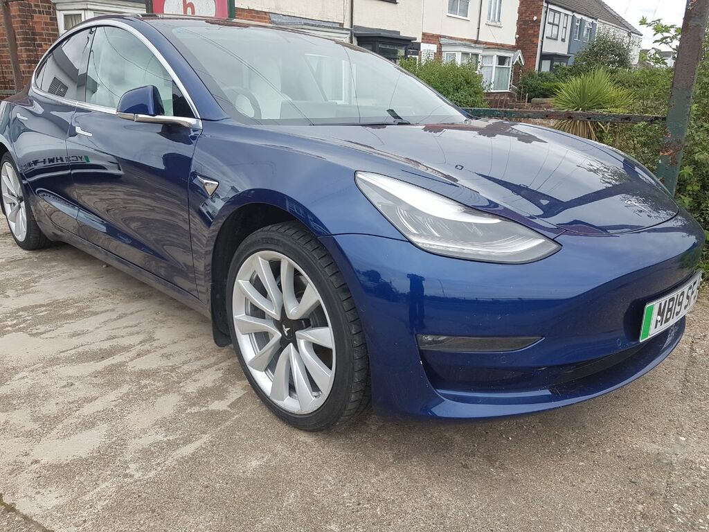 Tesla Model 3 Standard Plus - 2019 19 Blue