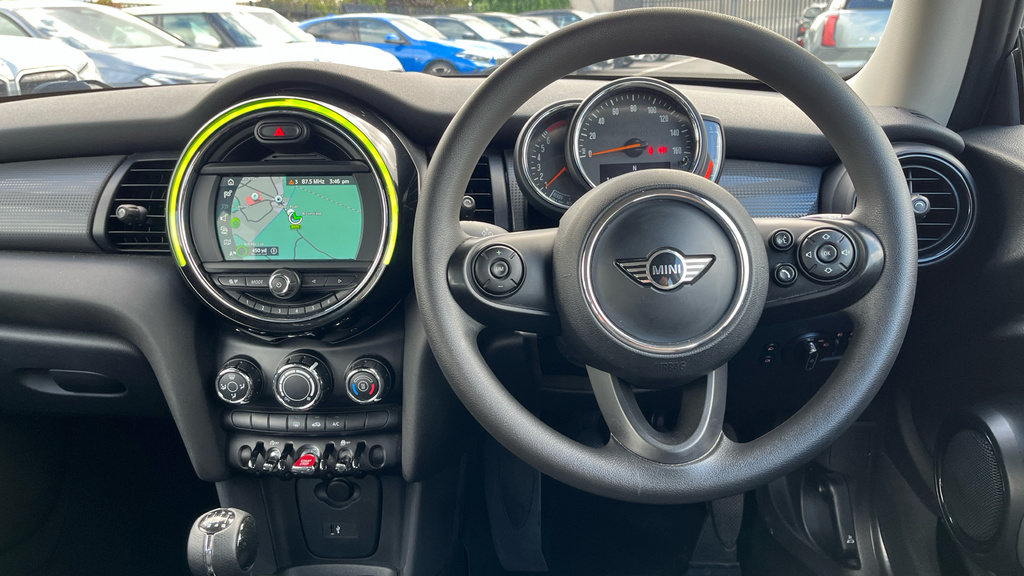Mini Hatch 1.5 Cooper Euro 6 Ss Green #5