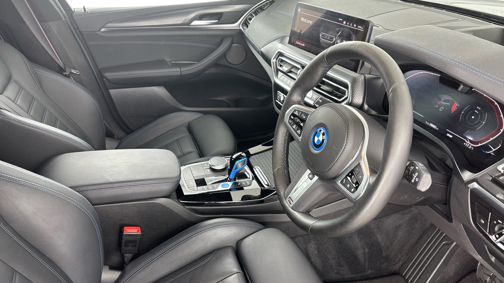 BMW iX3 80Kwh M Sport Pro Black #6