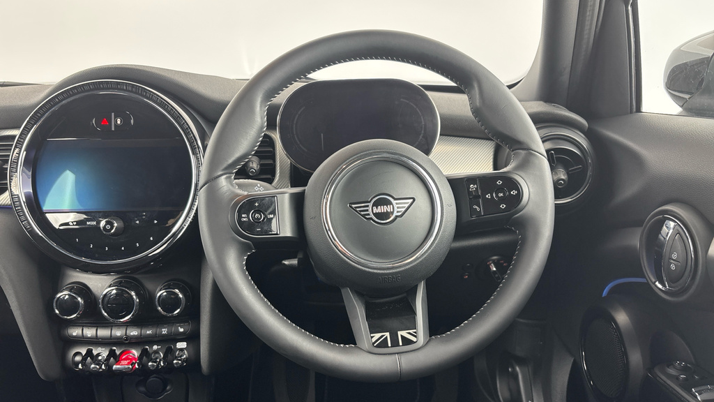 Mini Hatch 1.5 Cooper Exclusive Steptronic Euro 6 Ss Black #5