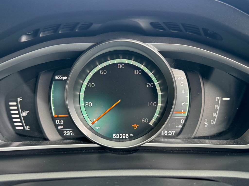 Volvo V40 D2 122 Momentum Edition Black #12