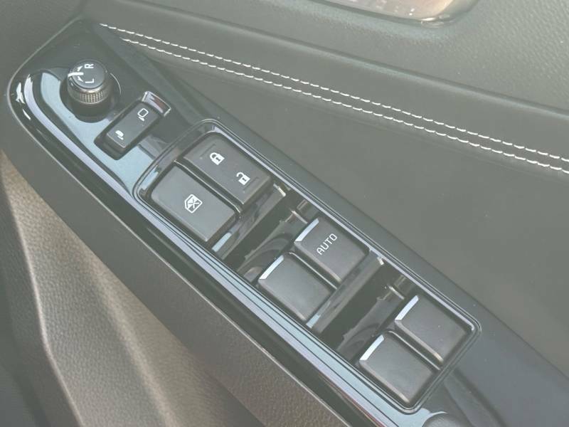 Isuzu D-Max 1.9 V-cross Double Cab 4X4 Red #6