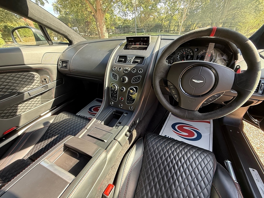 Aston Martin Vantage V8 Sportshift II Euro 6 Black #28