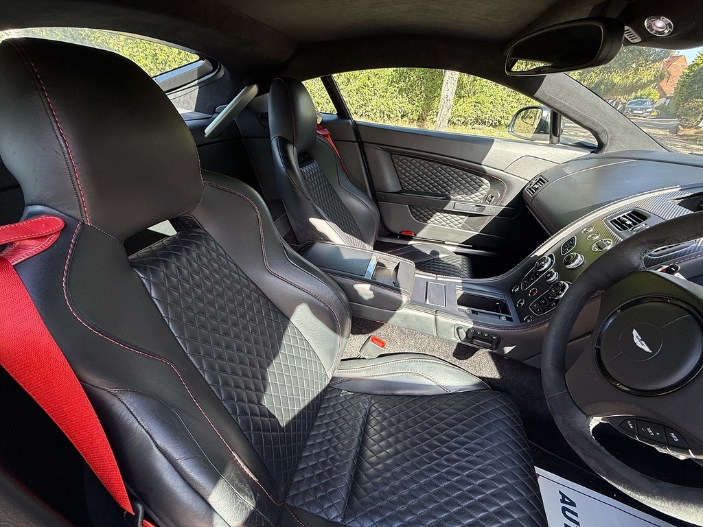Aston Martin Vantage V8 Sportshift II Euro 6 Black #26