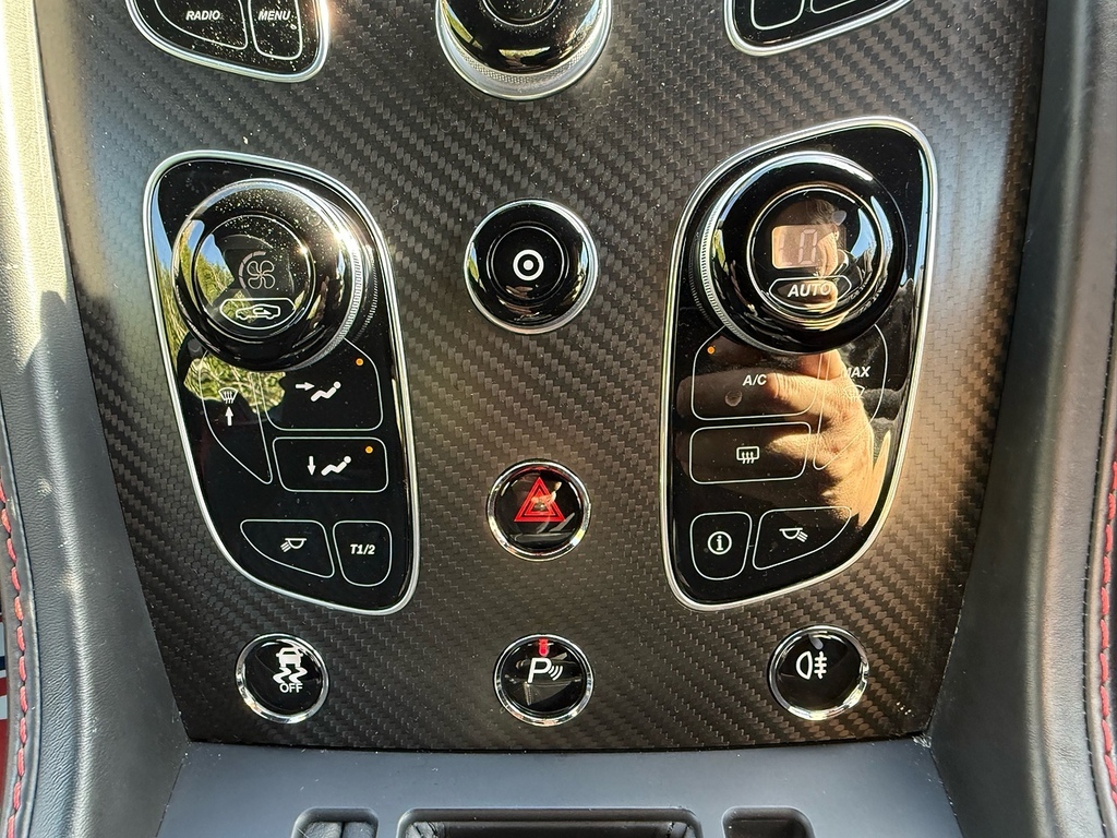 Aston Martin Vantage V8 Sportshift II Euro 6 Black #41