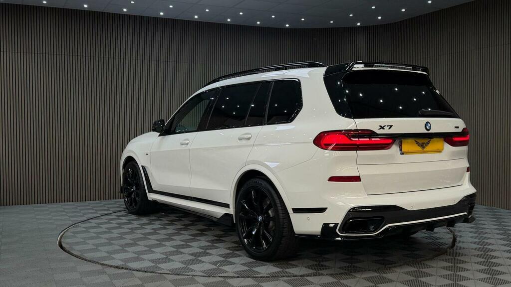 BMW X7 Xdrive40i M Sport Step Black #45