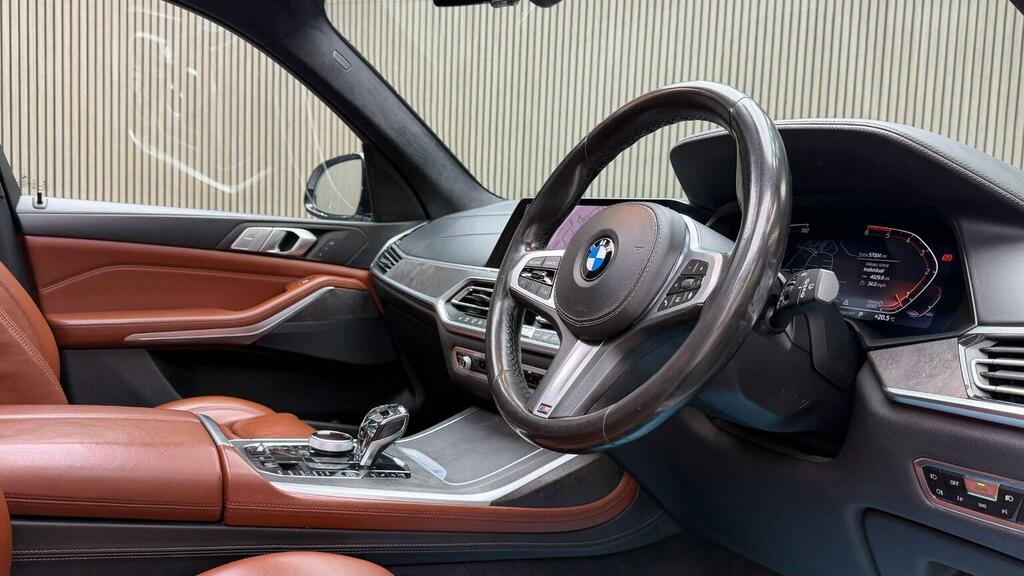 BMW X7 Xdrive40i M Sport Step Black #14