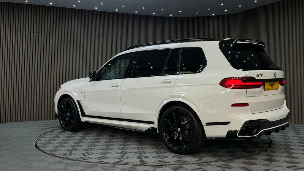 BMW X7 Xdrive40i M Sport Step Black #46