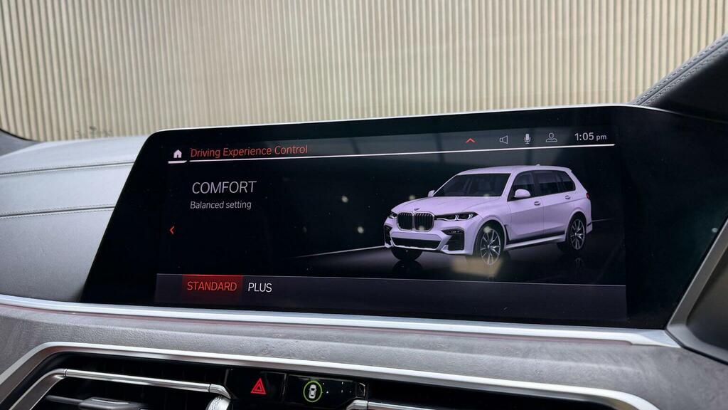 BMW X7 Xdrive40i M Sport Step Black #25
