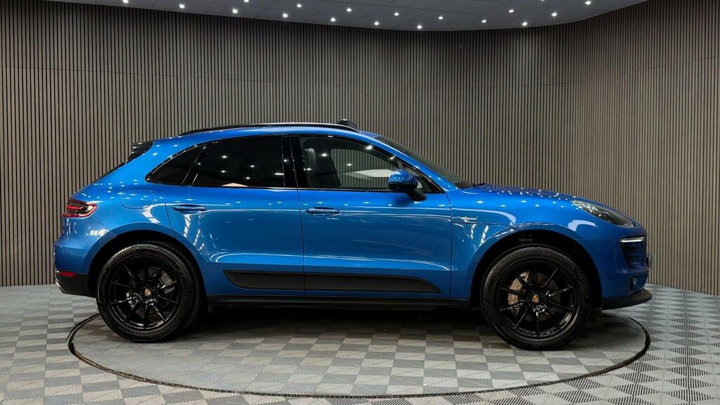 Porsche Macan 3L Turbo Grey #31