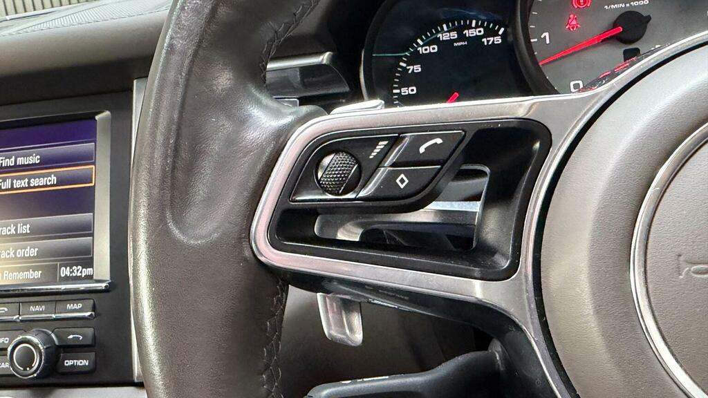 Porsche Macan 3L Turbo Grey #25