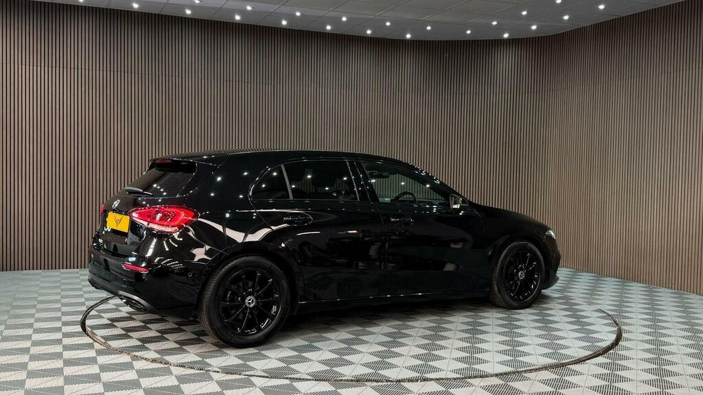 Mercedes-Benz A Class 1.5 A180d Sport Executive 7G-dct Euro 6 Ss Black #5