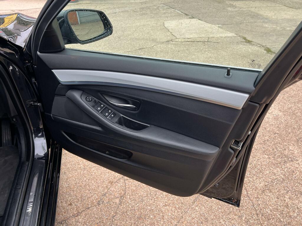 BMW 5 Series 2.0 520D M Sport Black #34