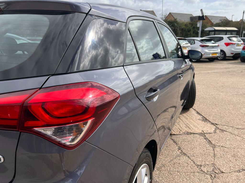 Hyundai I20 1.2 Mpi Se 83 Bhp White #9