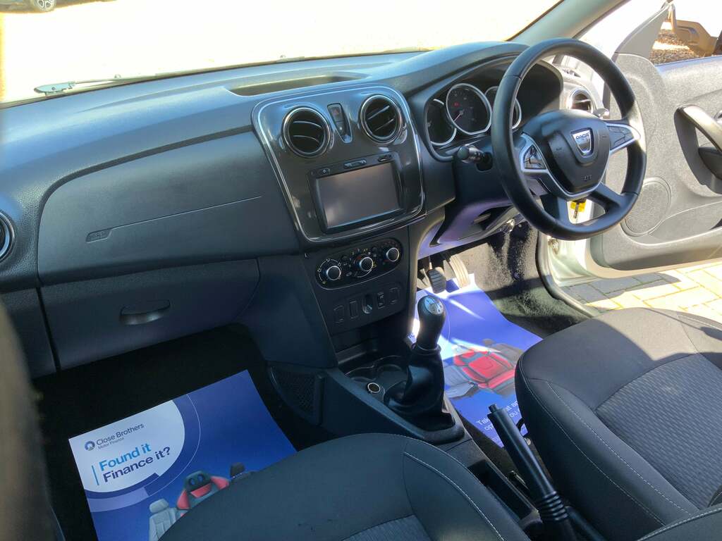 Dacia Logan Mcv 1.5L Ambiance Dci 90 Bhp White #11