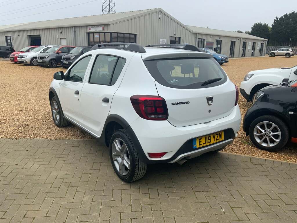 Dacia Sandero Stepway Petrol White #6