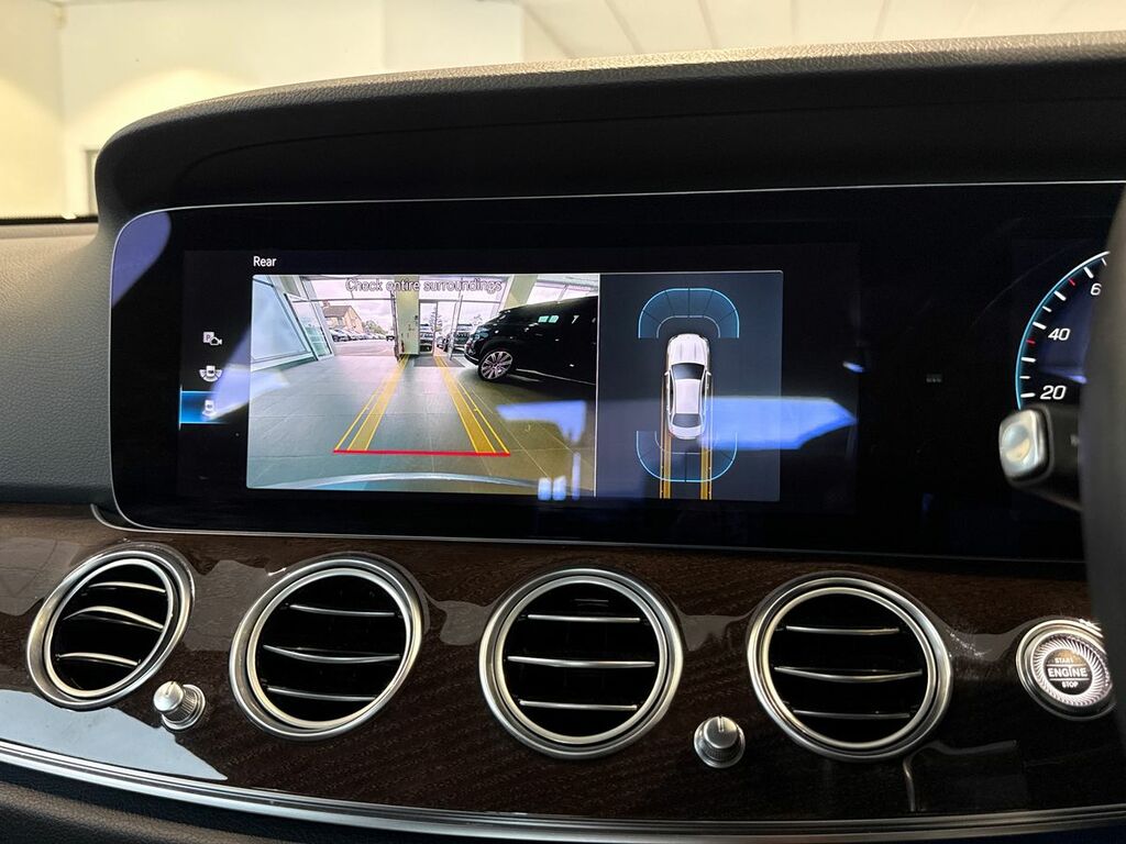 Mercedes-Benz E Class 2.0 E300de 13.5Kwh Amg Line Edition Plug-in G-tron White #19