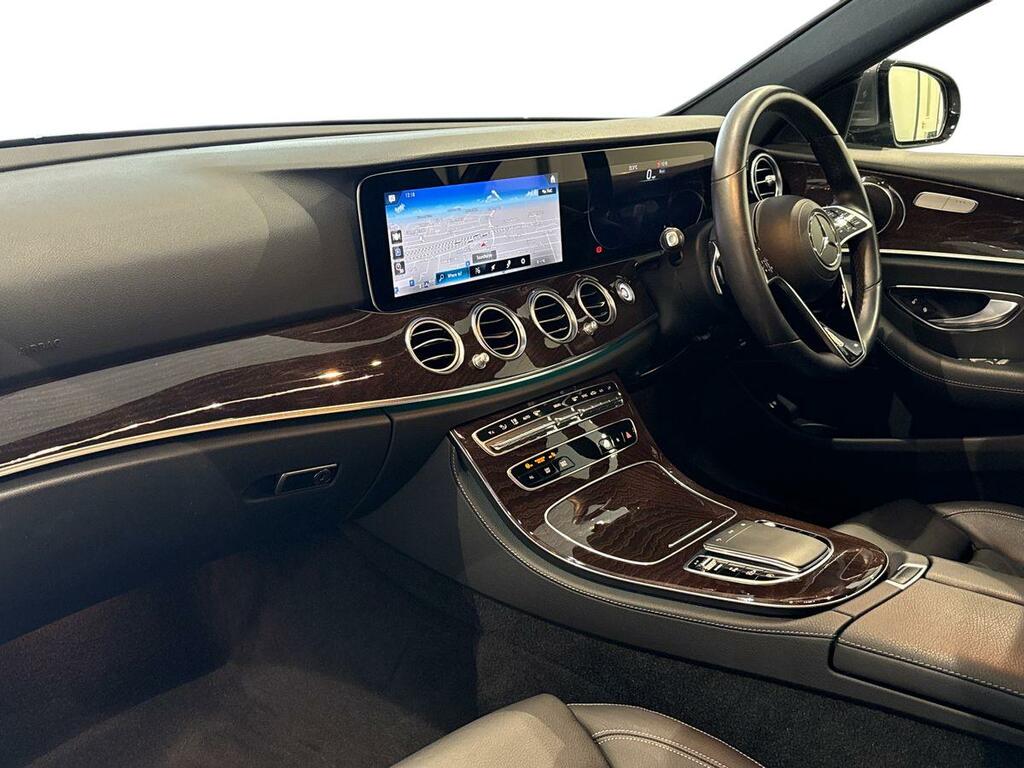 Mercedes-Benz E Class 2.0 E300de 13.5Kwh Amg Line Edition Plug-in G-tron White #15