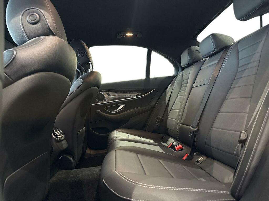 Mercedes-Benz E Class 2.0 E300de 13.5Kwh Amg Line Edition Plug-in G-tron White #17
