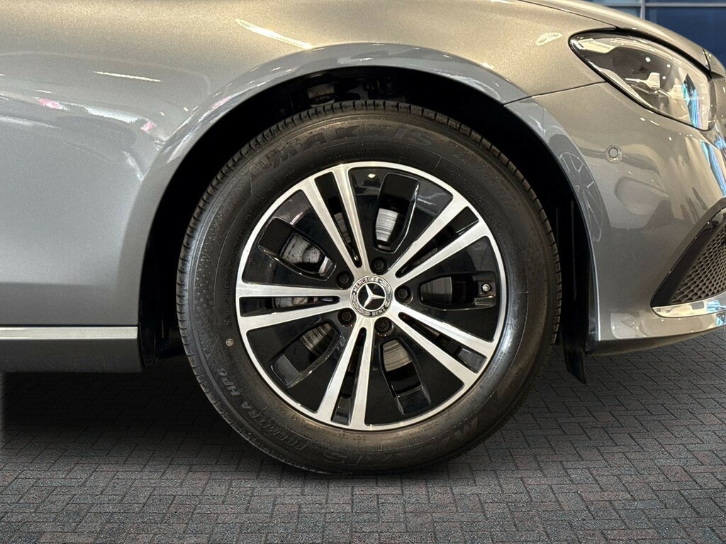 Mercedes-Benz E Class 2.0 E300de 13.5Kwh Amg Line Edition Plug-in G-tron White #9