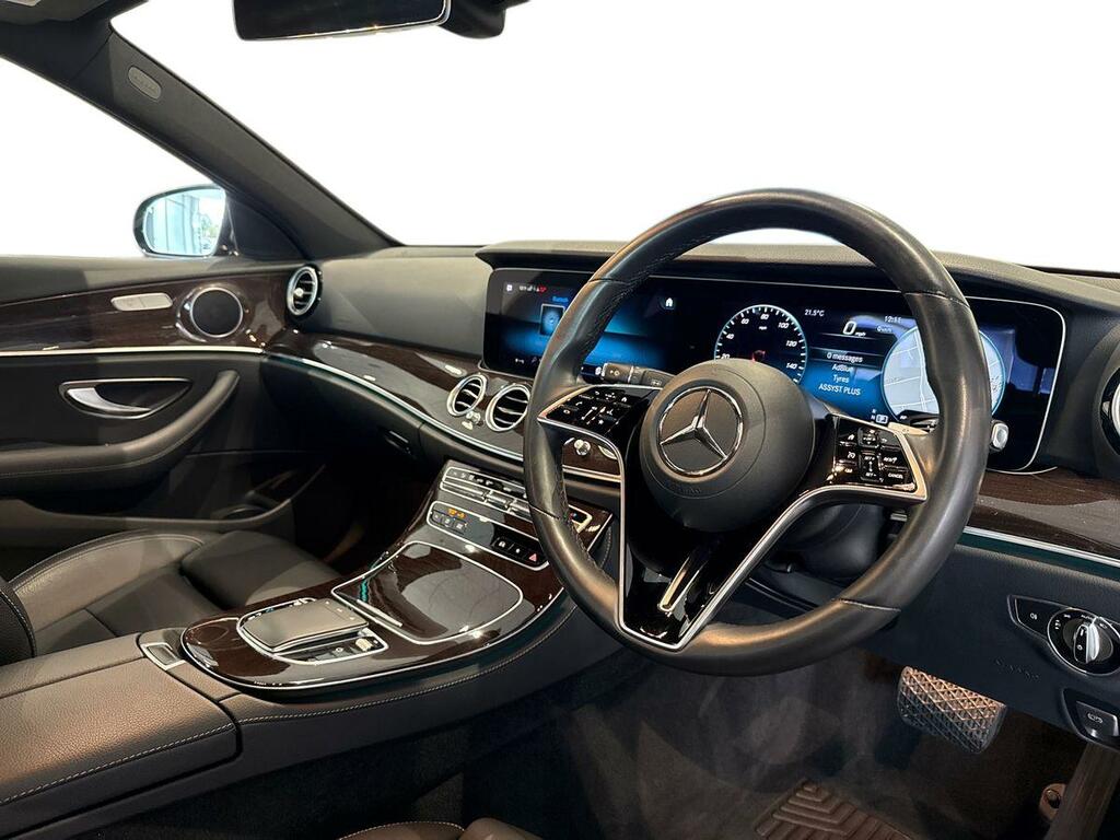 Mercedes-Benz E Class 2.0 E300de 13.5Kwh Amg Line Edition Plug-in G-tron White #10
