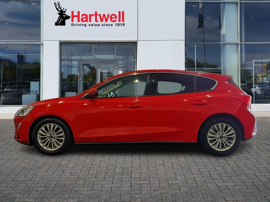 Ford Focus 1.0T Ecoboost Titanium Hatchback Red #6