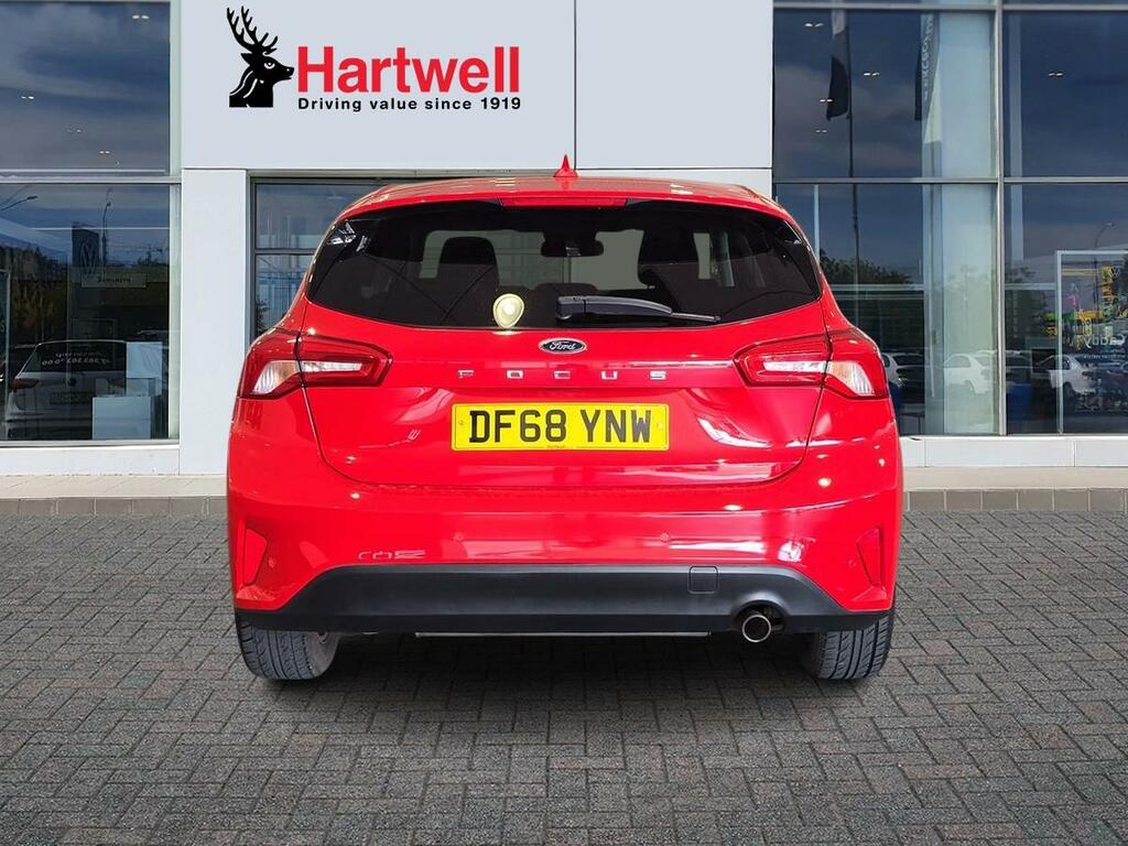 Ford Focus 1.0T Ecoboost Titanium Hatchback Red #4