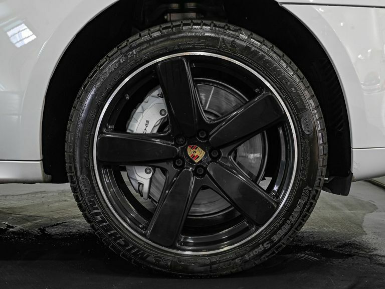 Porsche Macan Turbo Pdk YS70SGO White #6