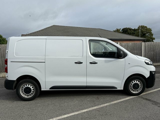 Citroen Dispatch 1.5 Bluehdi 1000 Enterprise Edition M Panel Van 6D White #2