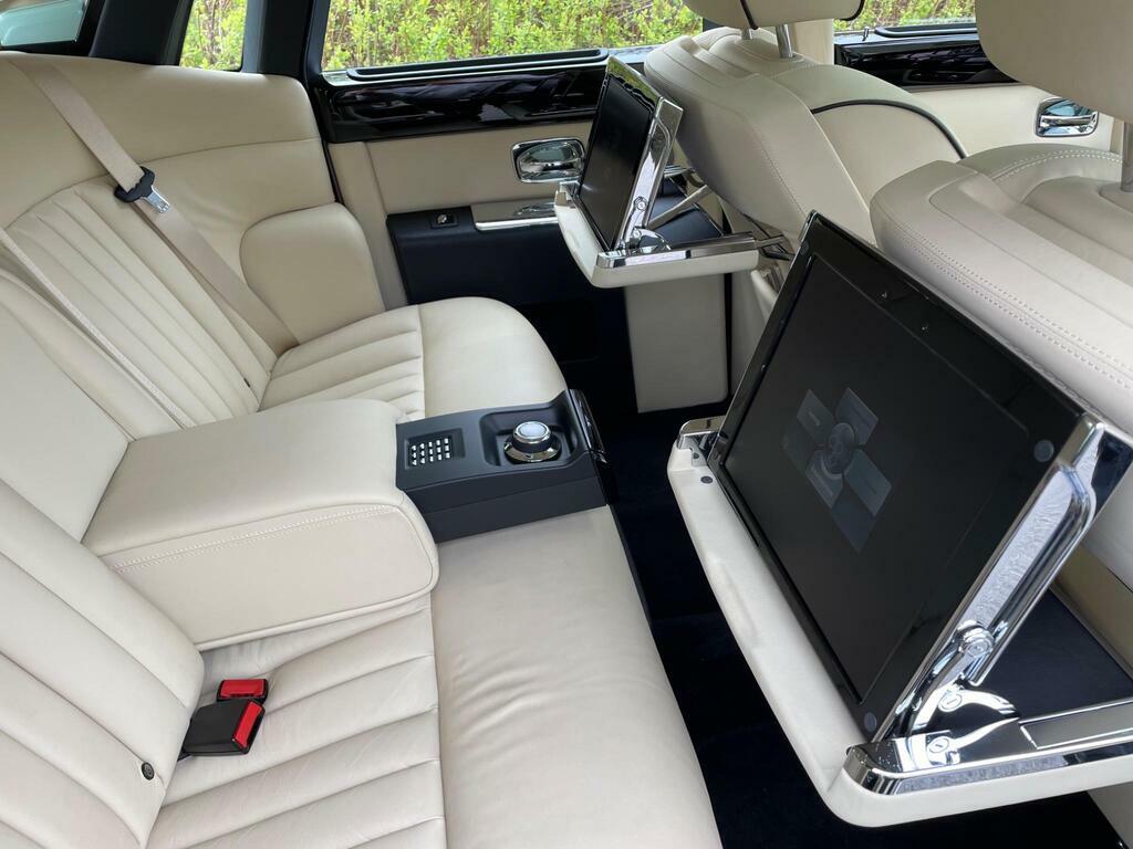 Rolls-Royce Phantom 6.7 V12 Saloon Black #5