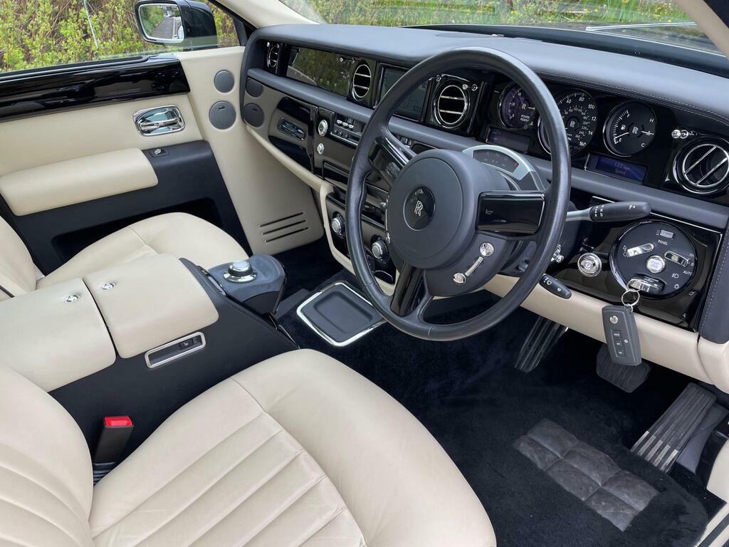 Rolls-Royce Phantom 6.7 V12 Saloon Black #2