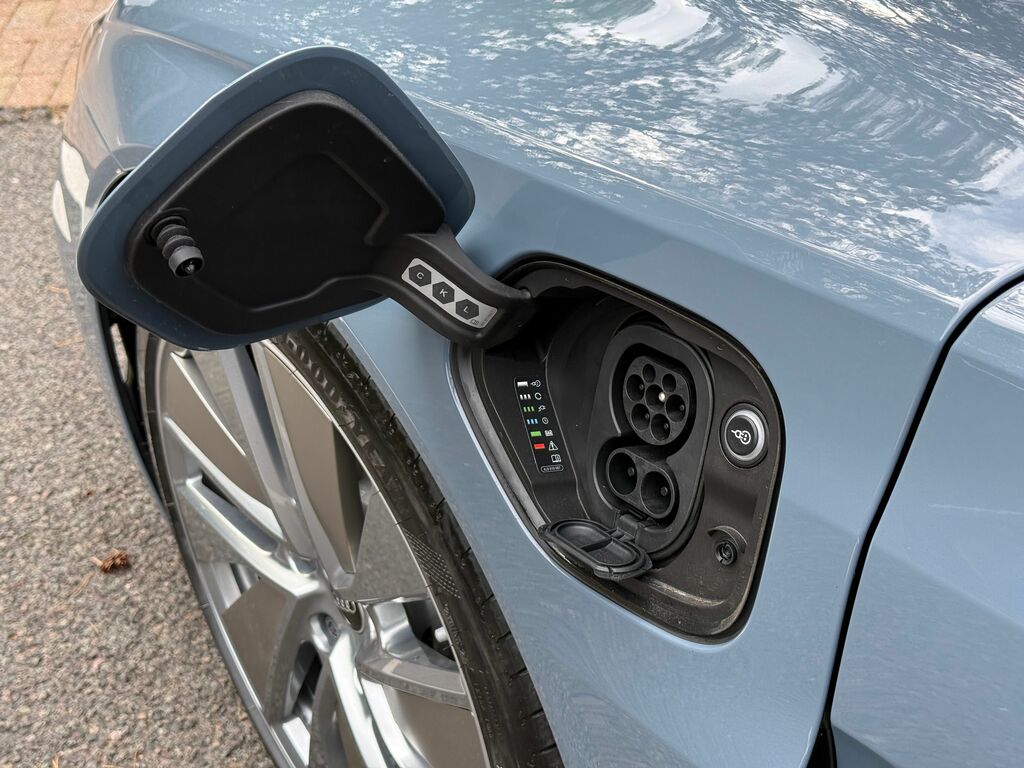Audi Rs E-Tron Gt 475Kw Quattro 93Kwh Carbon Black Grey #50