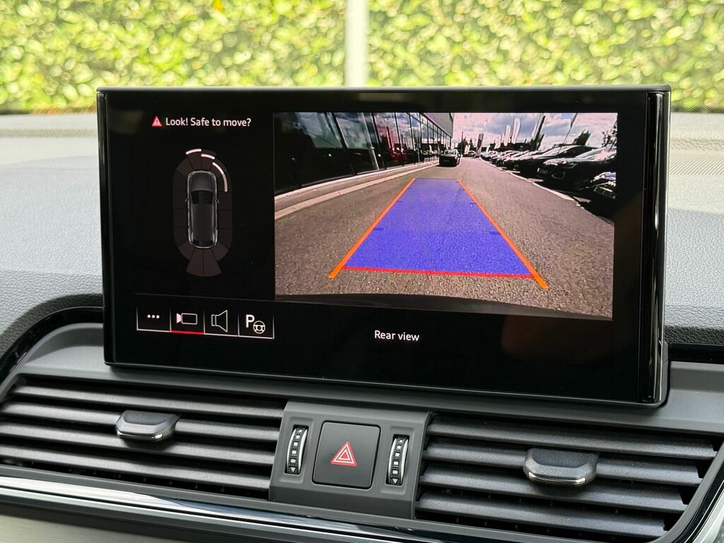 Audi Q5 S Line Black #3