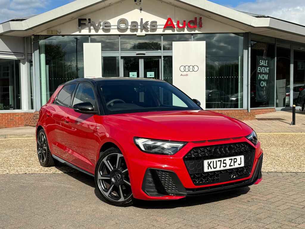 Audi A1 Black Edition Red