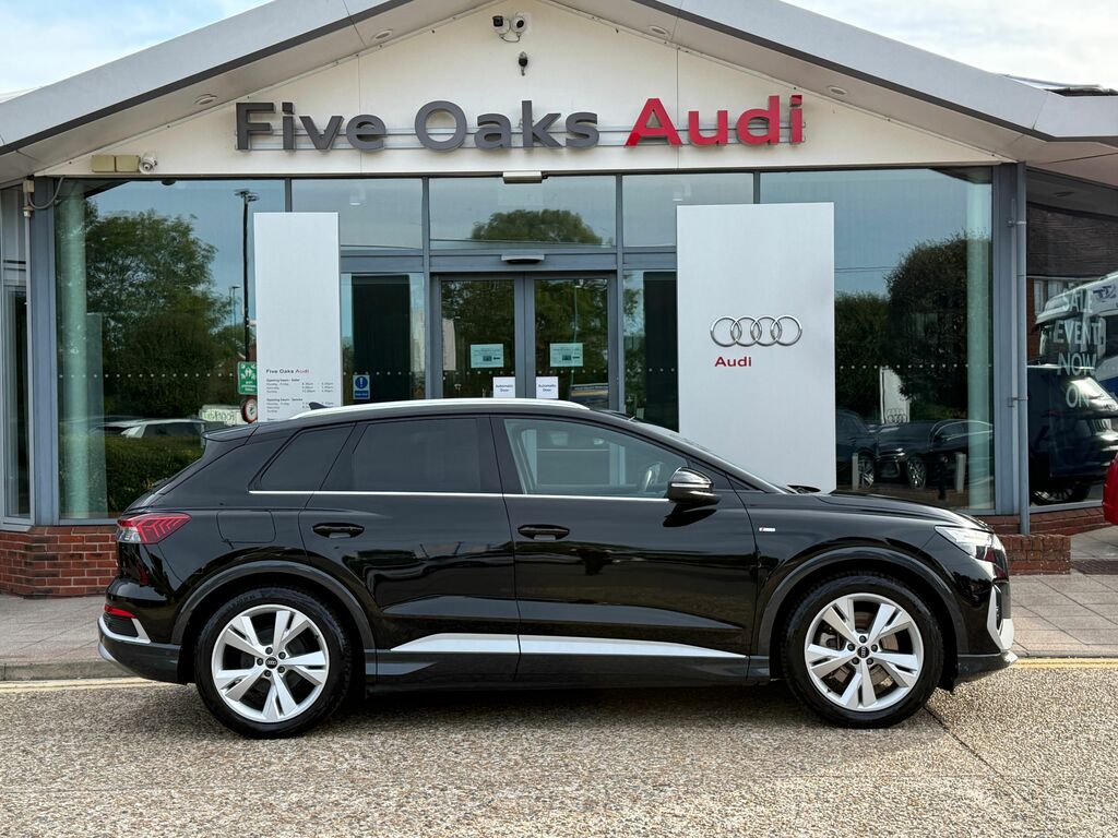 Audi Q4 E Tron S Line Black #2