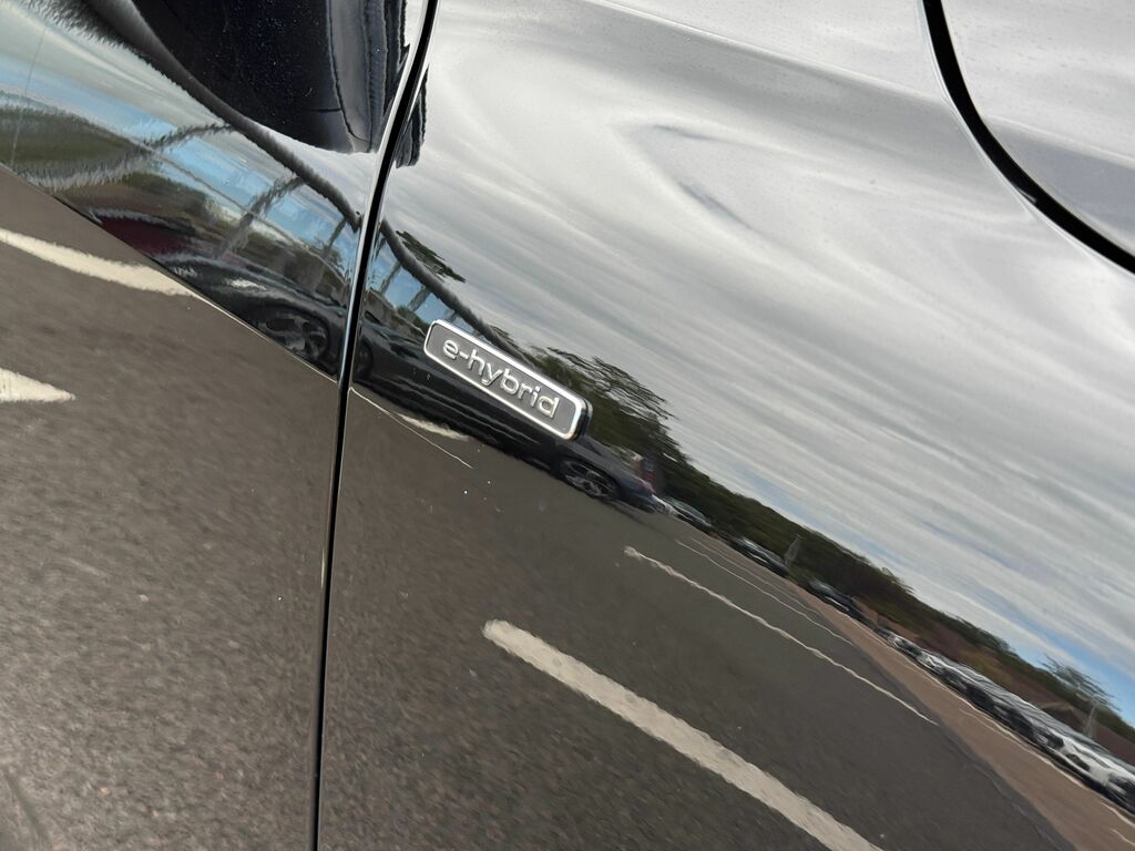 Audi Q5 Sport Black #3